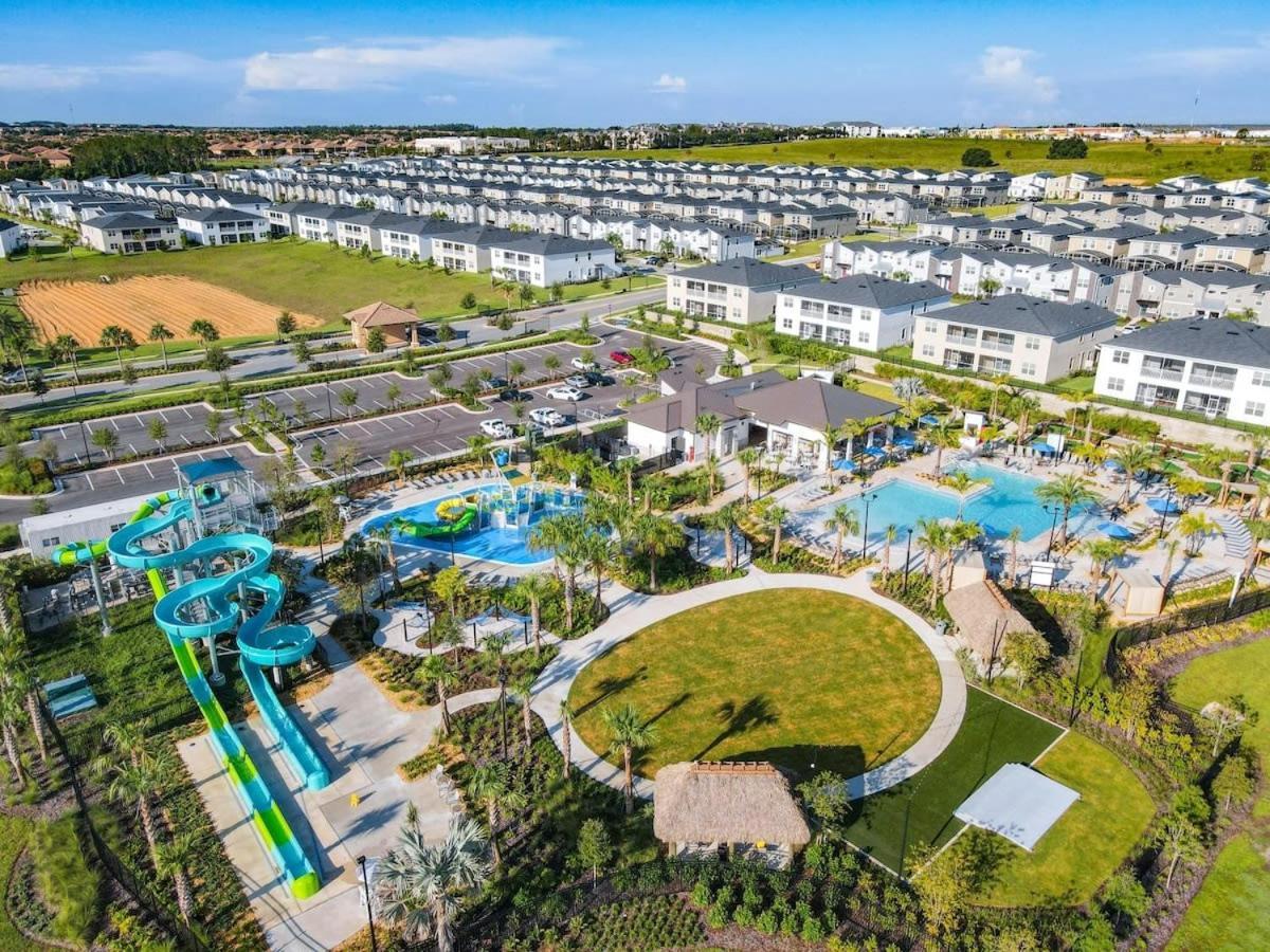 Superb Thematic 2Br Condo With 2 Clubhouses Kissimmee Eksteriør billede