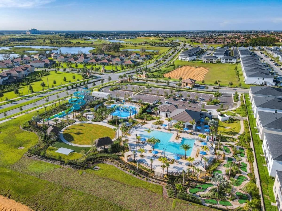 Superb Thematic 2Br Condo With 2 Clubhouses Kissimmee Eksteriør billede